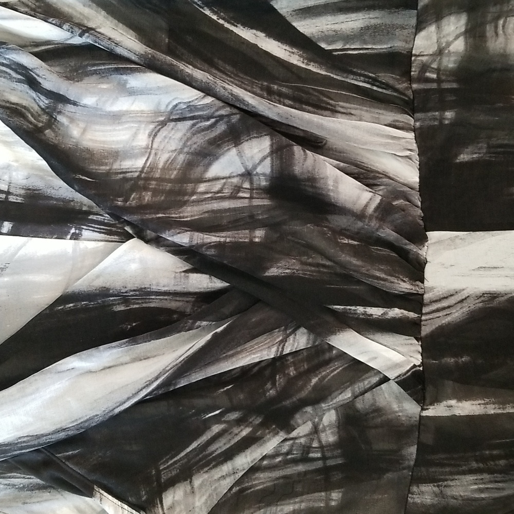 Simply Vera Vera Wang Abstract Design Flowy High Low Dress - Picture 7 of 9